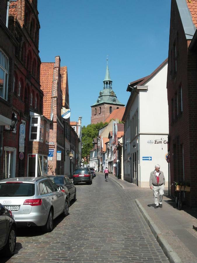 Altstadtglueck - Inklusive Privatparkplatz! Lüneburg Buitenkant foto